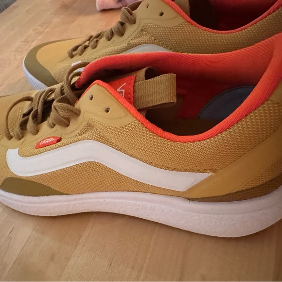 Vans Ultrarange Exo Low  Sulphur Yellow Skate Shoe Sneaker Mens 8.5 Women’s 10 - Picture 3 of 9